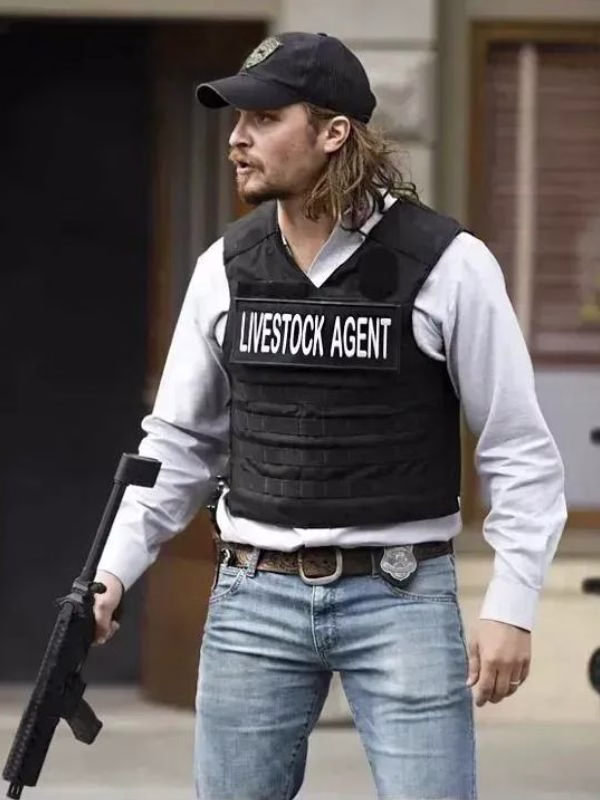Yellowstone-Livestock-Agent-Vest.avif Yellowstone Livestock Agent Vest - Image 1